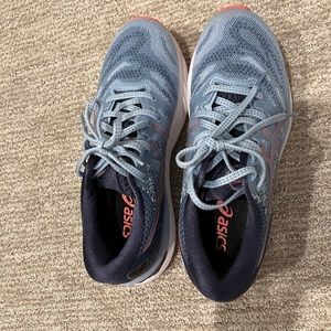 ASICS running shoe, barely worn and only inside for walking.  Women’s size 8